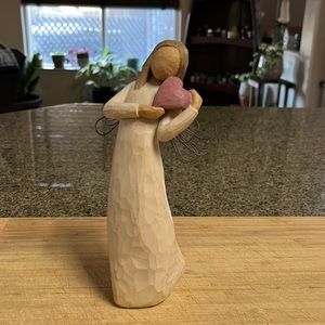 An Angel of the heart Willow tree figurine
